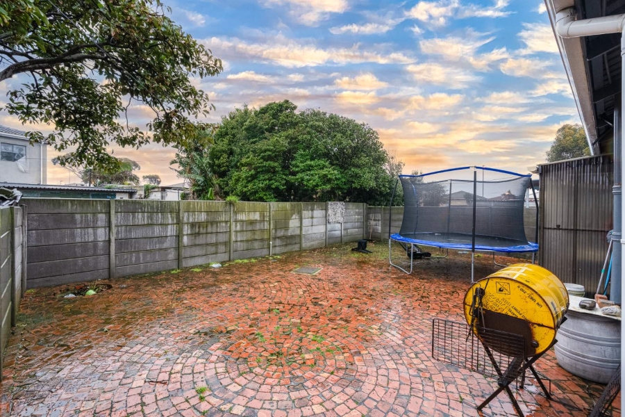 3 Bedroom Property for Sale in Brooklyn Western Cape